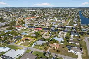 113 SE 41st St, Cape Coral, FL 33904 - Photo 25