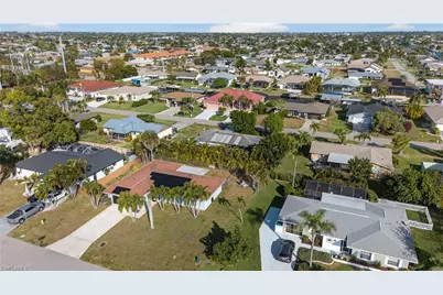 113 SE 41st St, Cape Coral, FL 33904 - Photo 35