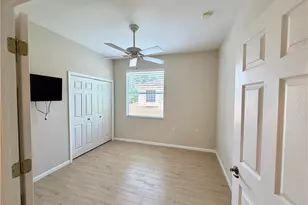 3020 Meandering Way, Fort Myers, FL 33905 - Photo 5