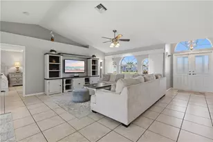 522 SE 4th St, Cape Coral, FL 33990 - Photo 19