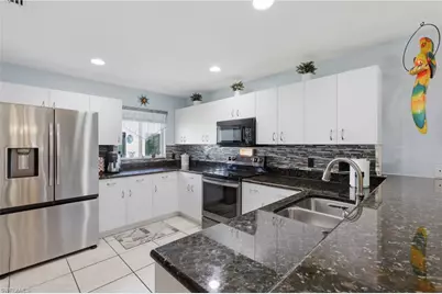 522 SE 4th St, Cape Coral, FL 33990 - Photo 5