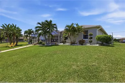 522 SE 4th St, Cape Coral, FL 33990 - Photo 13