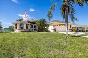 1132 SE 32nd Terrace, Cape Coral, FL 33904 - Photo 3
