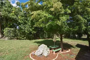 4295 Island Cir, Fort Myers, FL 33919 - Photo 33