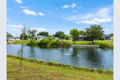 1718 NE 13th Pl, Cape Coral, FL 33909 - Photo 3