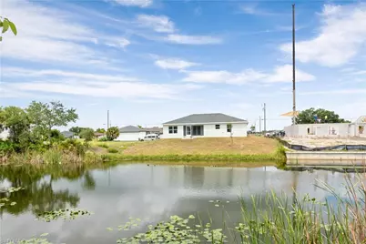 1718 NE 13th Pl, Cape Coral, FL 33909 - Photo 35