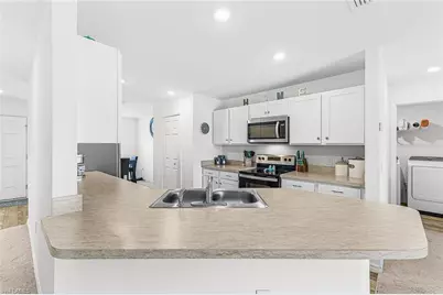 127 NW 10th Ter, Cape Coral, FL 33993 - Photo 11