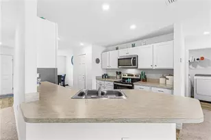 127 NW 10th Terrace, Cape Coral, FL 33993 - Photo 11