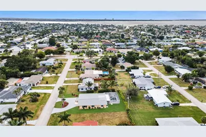 5208 Wilmington Ct, Cape Coral, FL 33904 - Photo 31