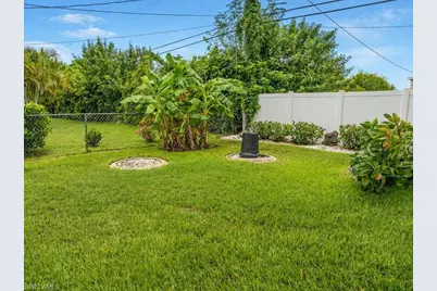 1220 SE 22nd St, Cape Coral, FL 33990 - Photo 7