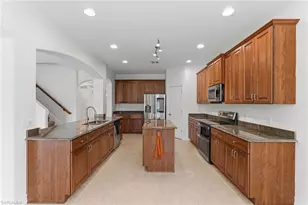 12382 Country Day Cir, Fort Myers, FL 33913 - Photo 17