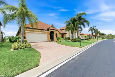 12382 Country Day Cir, Fort Myers, FL 33913 - Photo 3