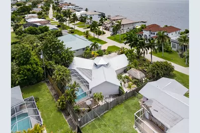 529 Coral Dr, Cape Coral, FL 33904 - Photo 37