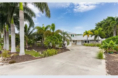 529 Coral Dr, Cape Coral, FL 33904 - Photo 3