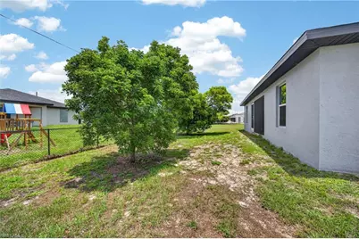 1139 NW 14th Ter, Cape Coral, FL 33993 - Photo 21