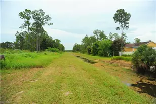 1220 Cloplon St E, Lehigh Acres, FL 33974 - Photo 25
