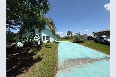 2401 Fisher Ct, Lehigh Acres, FL 33936 - Photo 45