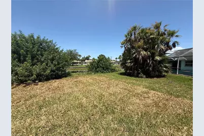 2401 Fisher Ct, Lehigh Acres, FL 33936 - Photo 49