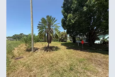 2401 Fisher Ct, Lehigh Acres, FL 33936 - Photo 47