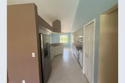 2401 Fisher Ct, Lehigh Acres, FL 33936 - Photo 5