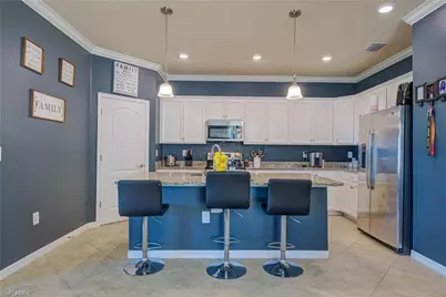3652 E Hampton Cir, Alva, FL 33920 - Photo 9