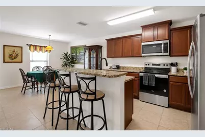 4529 SW 10th Ave, Cape Coral, FL 33914 - Photo 7