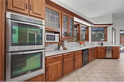 2291 Secretariat Dr, Labelle, FL 33935 - Photo 9