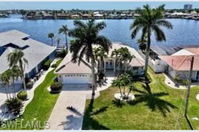 702 SW 52nd St, Cape Coral, FL 33914 - Photo 3