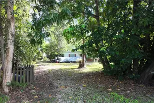 6969 Magnolia Ln, Fort Myers, FL 33966 - Photo 23