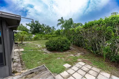 25572 Fenner Cir, Bonita Springs, FL 34135 - Photo 19