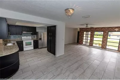 25572 Fenner Cir, Bonita Springs, FL 34135 - Photo 3