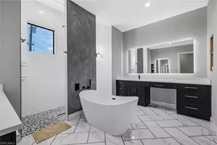 2224 SW 31st Ln, Cape Coral, FL 33914 - Photo 23