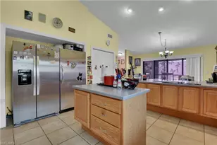 2704 SW 2nd Pl, Cape Coral, FL 33914 - Photo 9