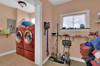 2704 SW 2nd Pl, Cape Coral, FL 33914 - Photo 19