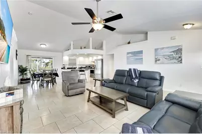 605 SW 13th St, Cape Coral, FL 33991 - Photo 5