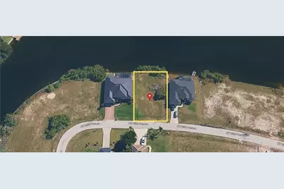 520 NW 25th Ter, Cape Coral, FL 33993 - Photo 3