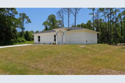 1120 Ravenswood St E, Lehigh Acres, FL 33974 - Photo 3