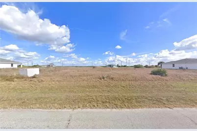 555 David Cir, Labelle, FL 33935 - Photo 1