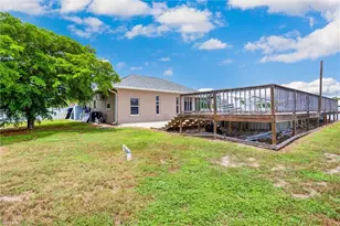 32 Wilmington Pkwy, Cape Coral, FL 33993 - Photo 35