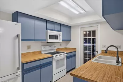 1398 Evalena Ln, North Fort Myers, FL 33917 - Photo 9
