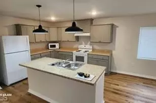 802 E Jasmine Rd, Lehigh Acres, FL 33936 - Photo 5