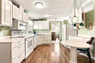 18 Grosbeak Ln, Naples, FL 34114 - Photo 17