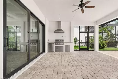 2262 SE 28th St, Cape Coral, FL 33904 - Photo 15