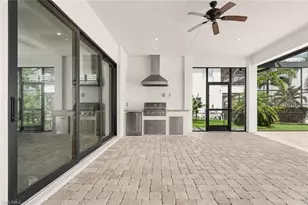 2262 SE 28th St, Cape Coral, FL 33904 - Photo 15