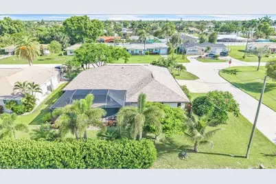 1903 SE 29th Ln, Cape Coral, FL 33904 - Photo 43