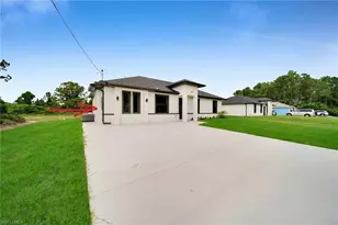 462 Lampion Ave S, Lehigh Acres, FL 33974 - Photo 1