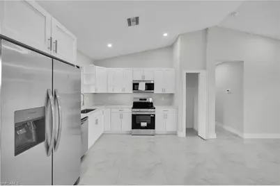462 Lampion Ave S, Lehigh Acres, FL 33974 - Photo 7
