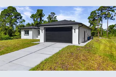 828 Genoa Ave S, Lehigh Acres, FL 33974 - Photo 3