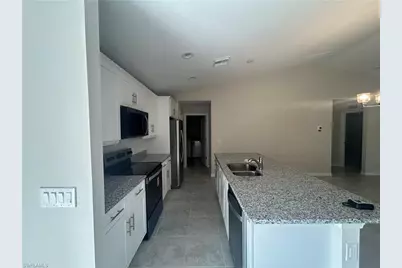 2408 NE 6th Ave, Cape Coral, FL 33909 - Photo 3