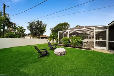 636 SW 10th St, Cape Coral, FL 33991 - Photo 11